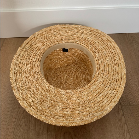 Straw Hat - Picture 3 of 4